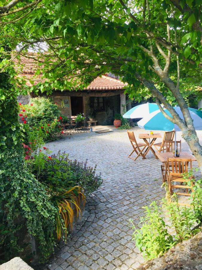 Quinta Padre Lobo Guest House Santa Maria da Feira Bagian luar foto