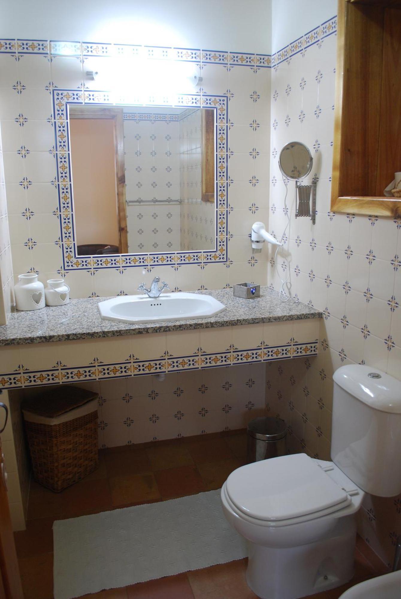 Quinta Padre Lobo Guest House Santa Maria da Feira Bagian luar foto