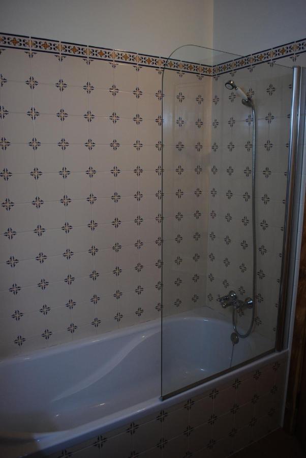 Quinta Padre Lobo Guest House Santa Maria da Feira Bagian luar foto