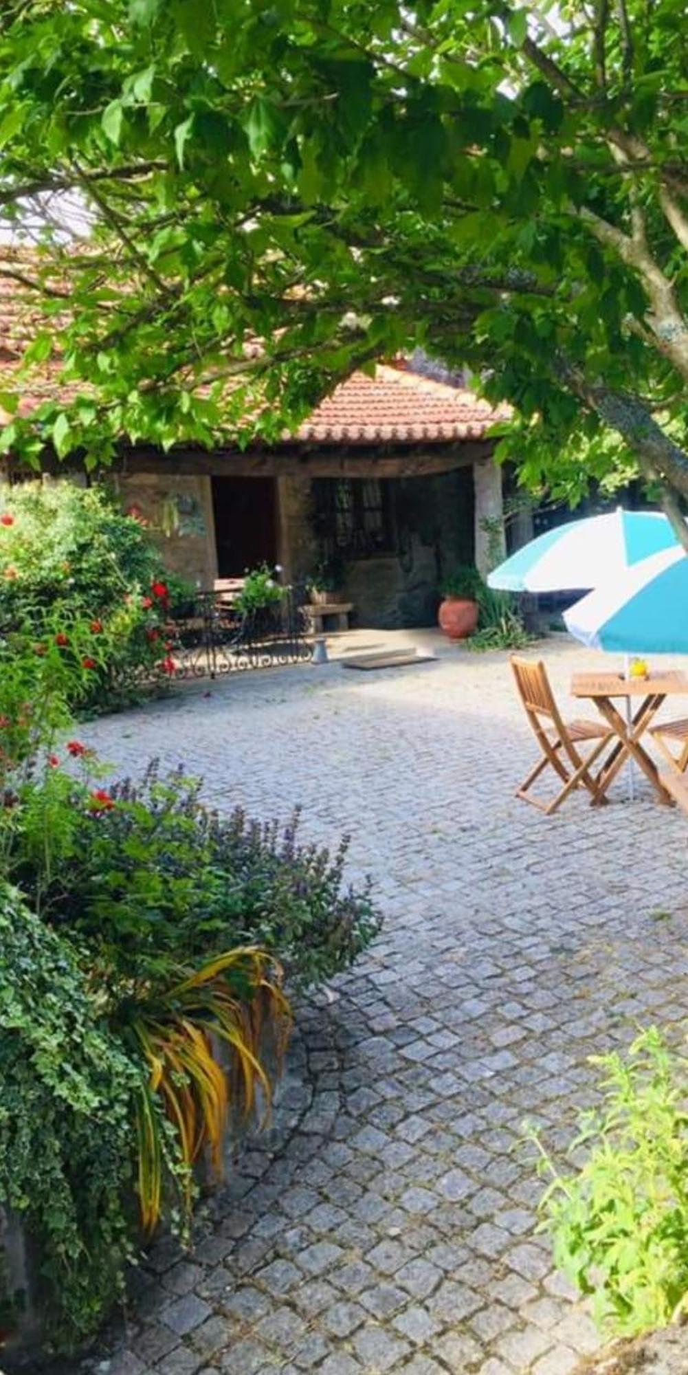 Quinta Padre Lobo Guest House Santa Maria da Feira Bagian luar foto